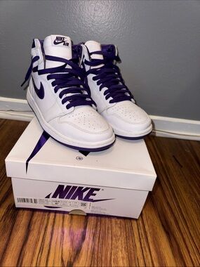 Nike High-Top Sneakers in White and Purple